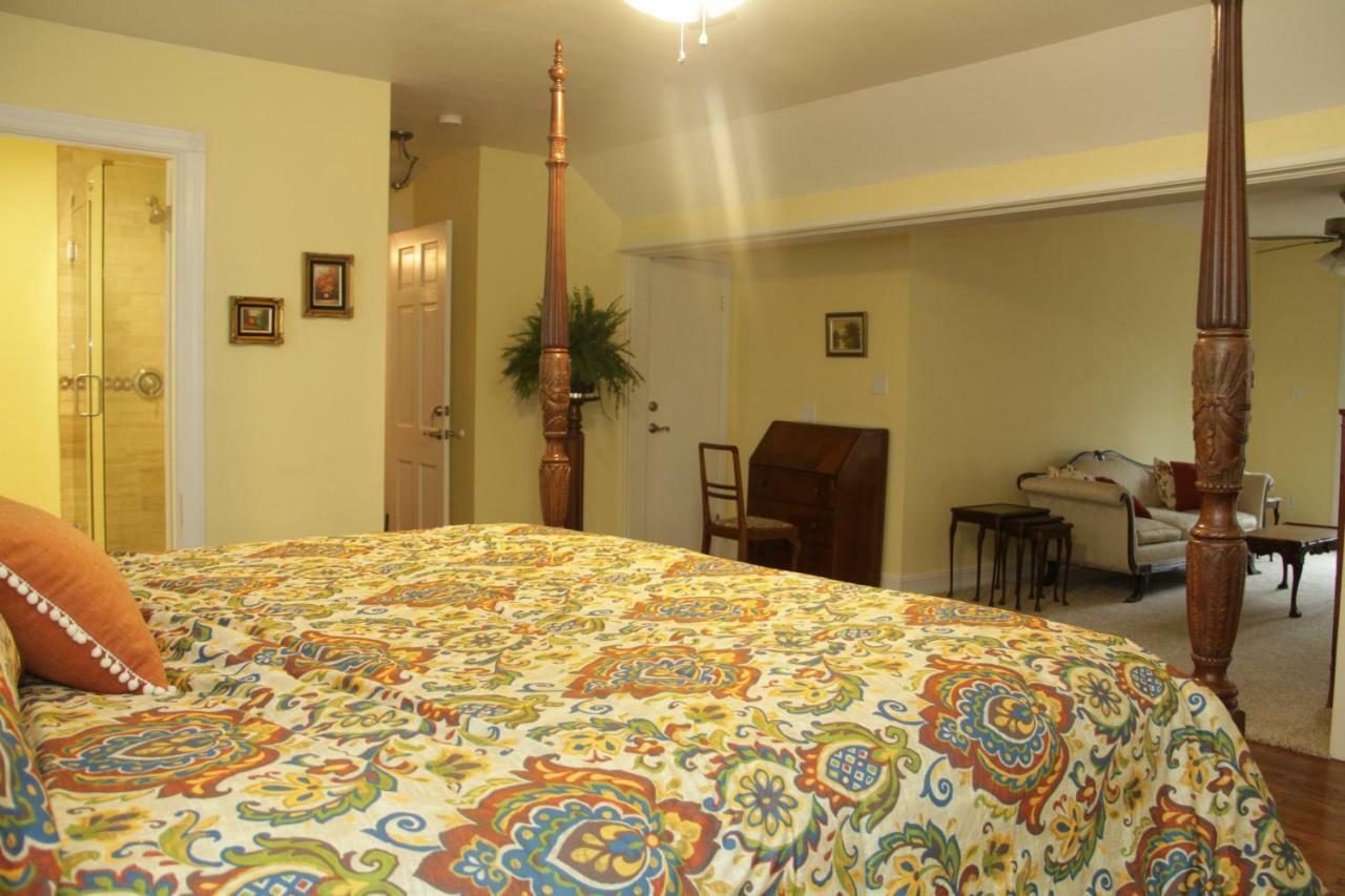 The Oaks Bed And Breakfast ซัลเฟอร์สปริงส์ ภายนอก รูปภาพ